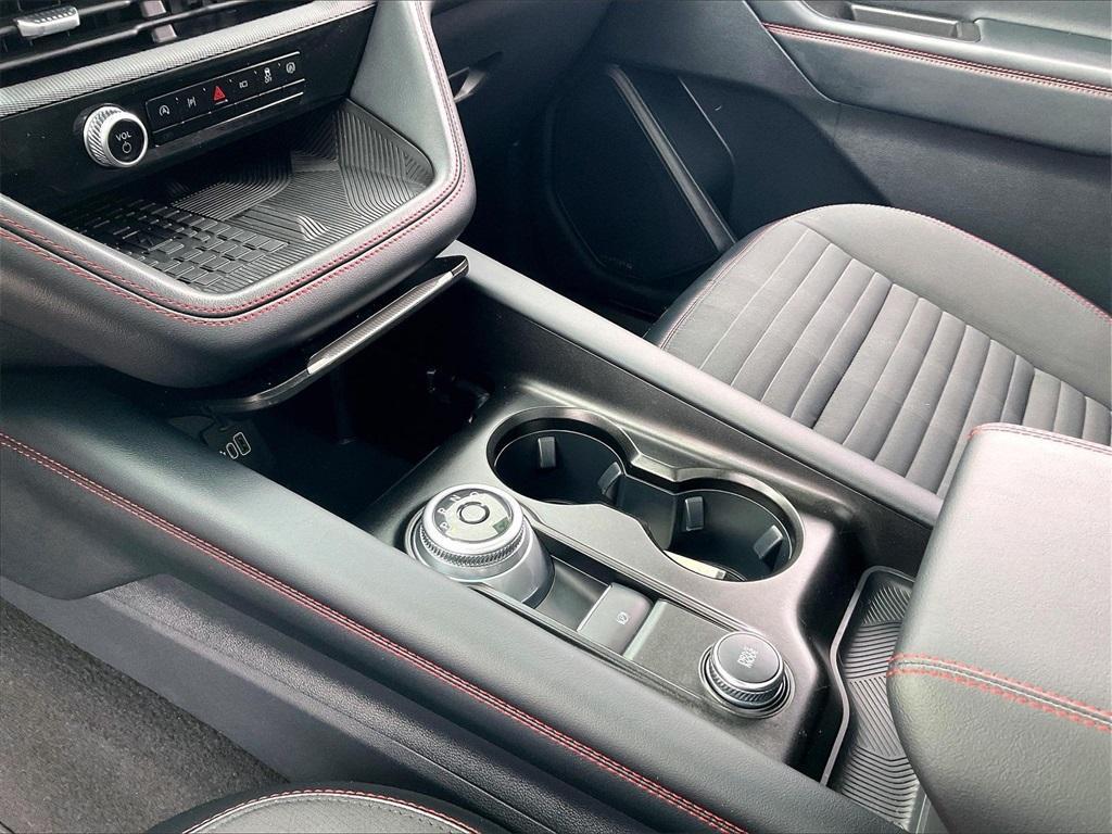 used 2025 Ford Explorer car, priced at $39,673