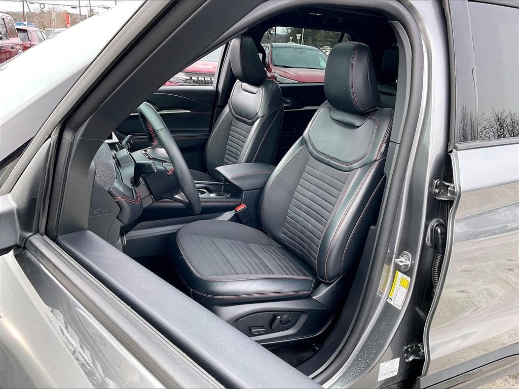 used 2025 Ford Explorer car, priced at $39,673