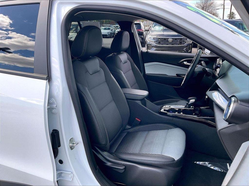 used 2025 Chevrolet Trax car, priced at $21,436