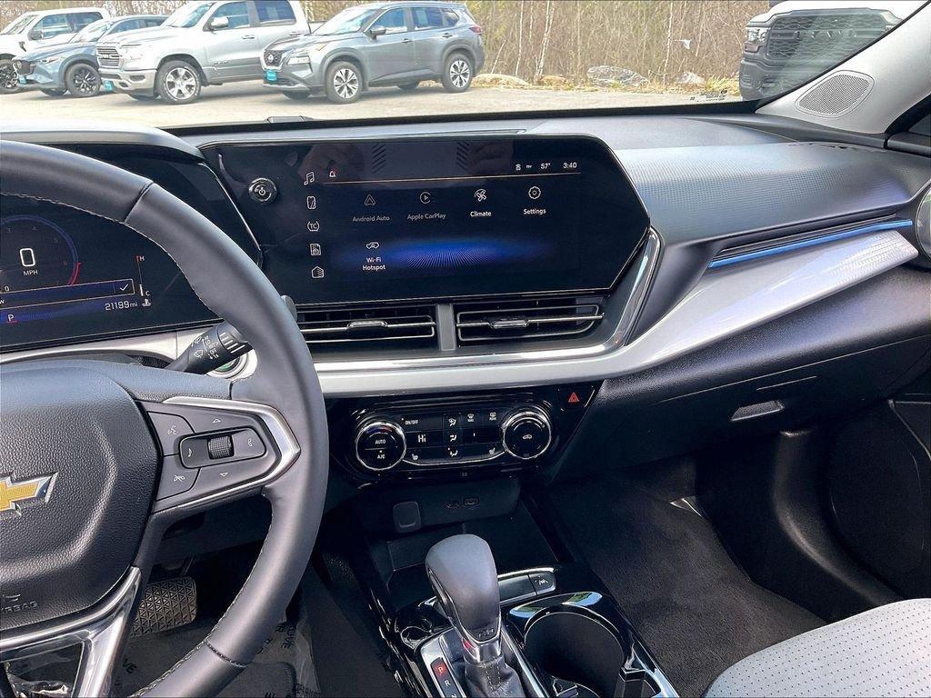 used 2025 Chevrolet Trax car, priced at $21,436