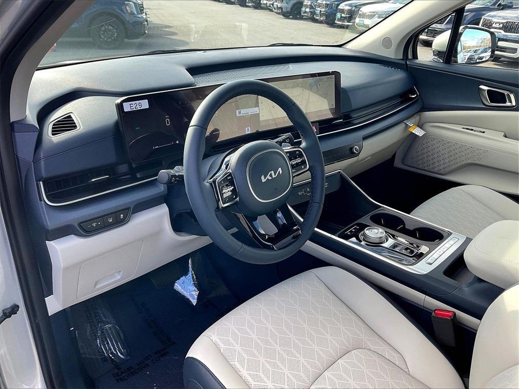 new 2026 Kia Carnival Hybrid car, priced at $42,521