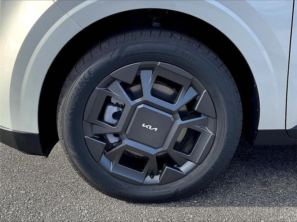 new 2026 Kia Carnival Hybrid car, priced at $42,521