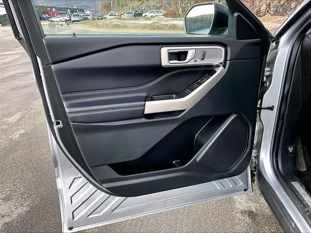 used 2023 Ford Explorer car