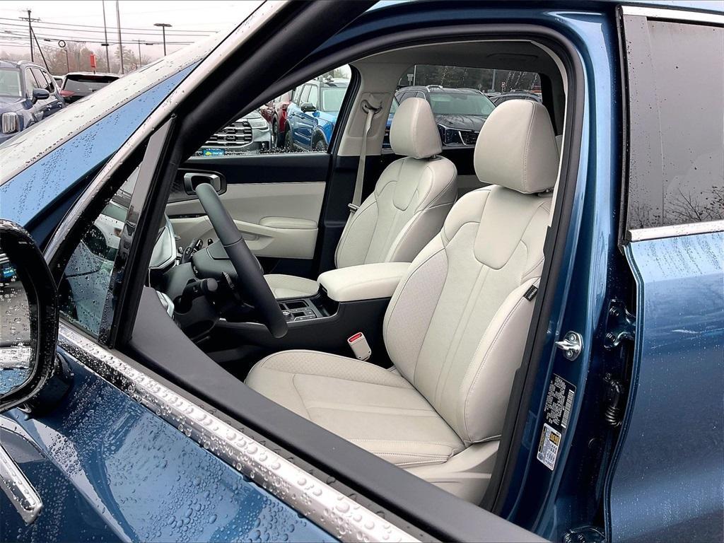 new 2026 Kia Sorento Hybrid car, priced at $40,285