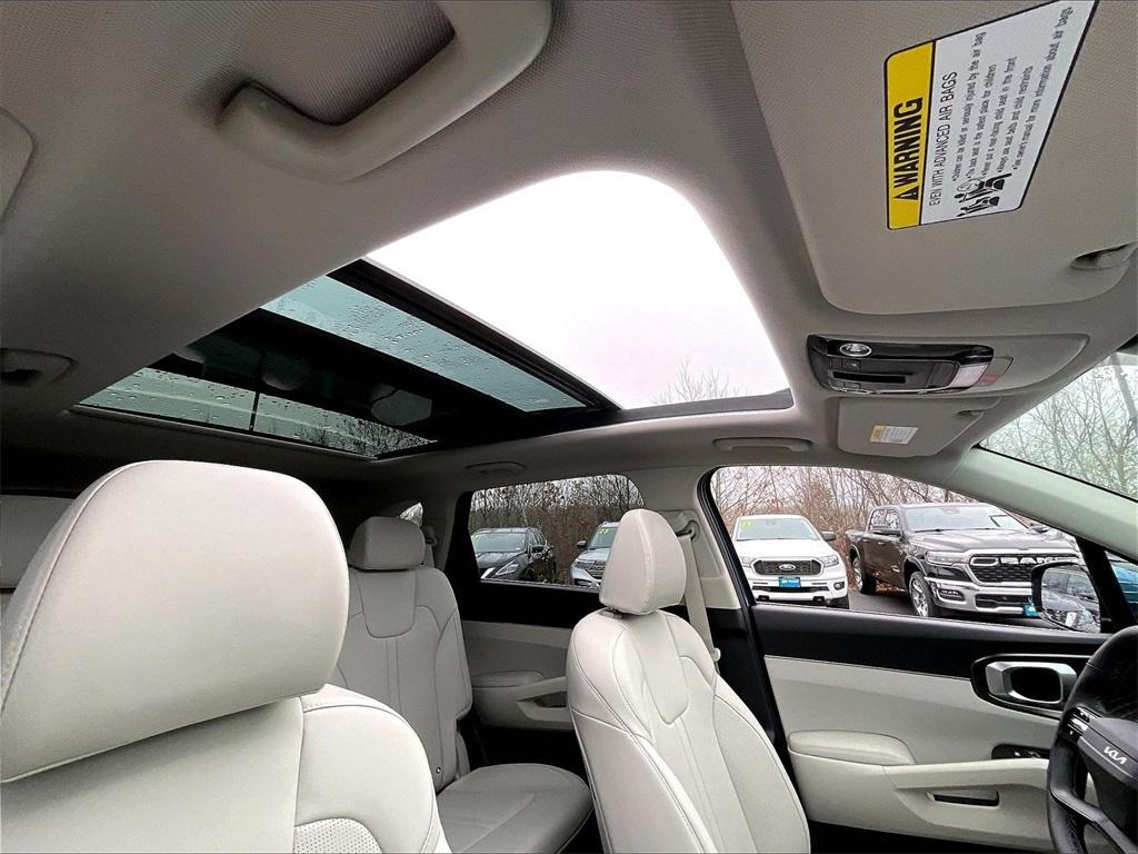 new 2026 Kia Sorento Hybrid car, priced at $40,285