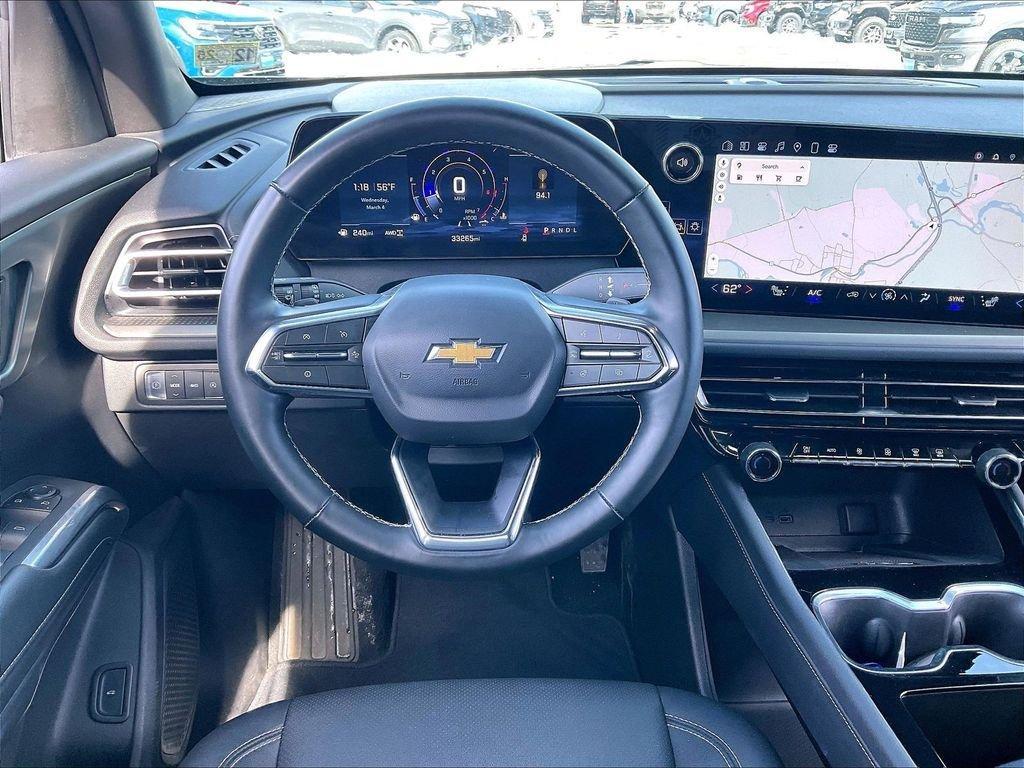 used 2025 Chevrolet Traverse car, priced at $35,684