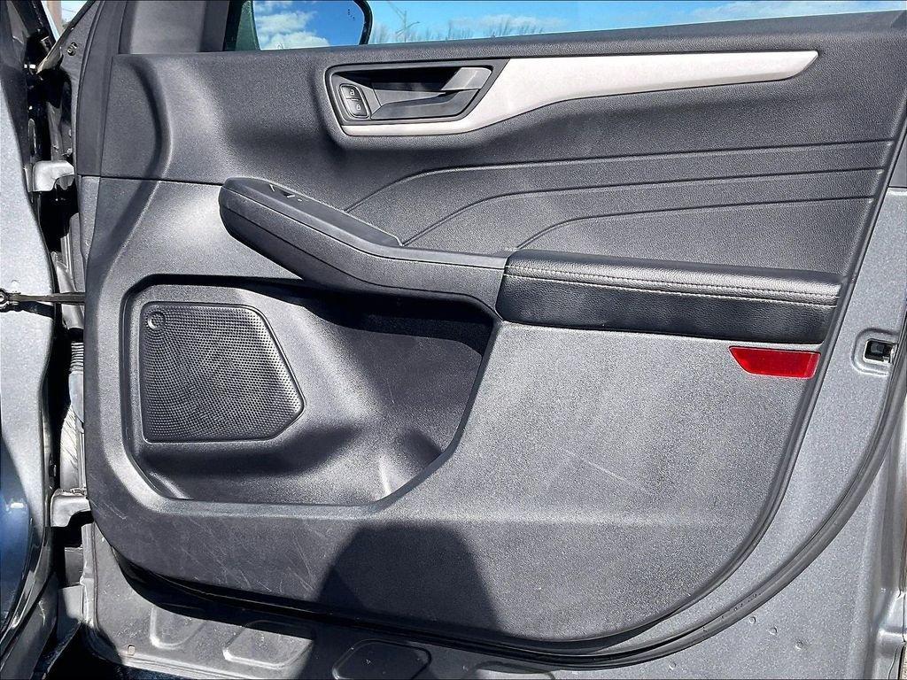 used 2022 Ford Escape car, priced at $19,417