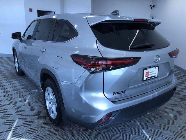 used 2024 Toyota Highlander car, priced at $29,995