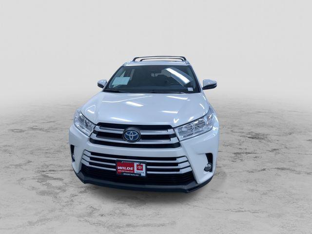 used 2019 Toyota Highlander Hybrid car, priced at $29,988