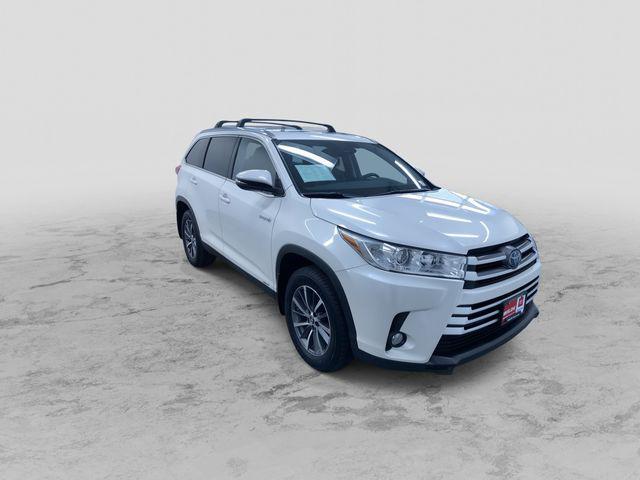 used 2019 Toyota Highlander Hybrid car, priced at $29,988