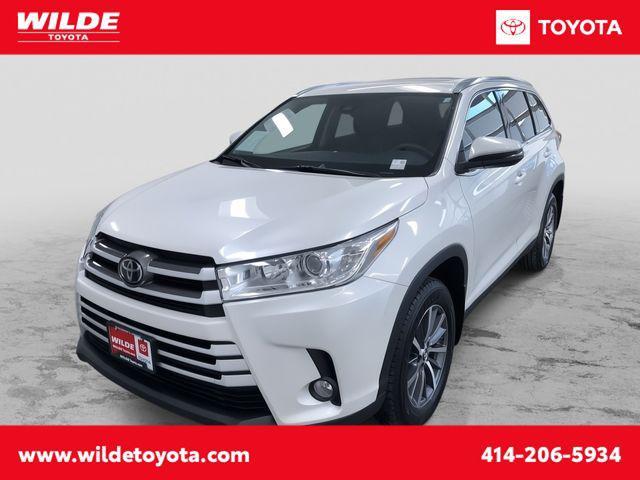 used 2019 Toyota Highlander car, priced at $21,995