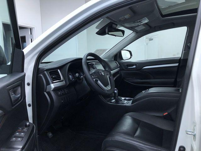 used 2019 Toyota Highlander car, priced at $21,995