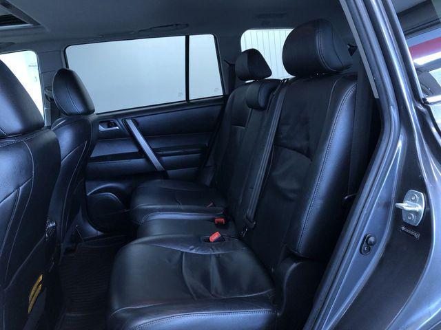 used 2013 Toyota Highlander car, priced at $9,995