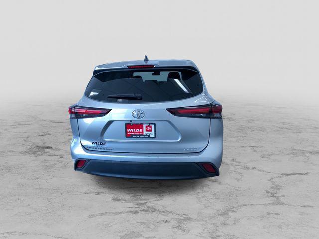 used 2024 Toyota Highlander car, priced at $29,995