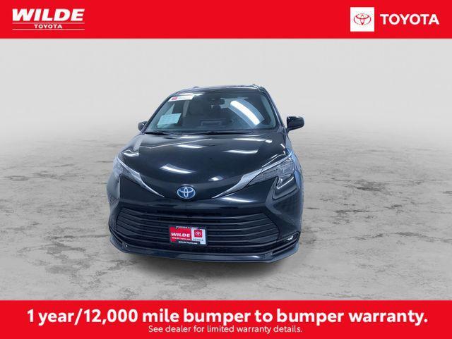 used 2025 Toyota Sienna car, priced at $39,988