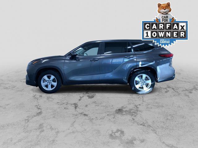 used 2023 Toyota Highlander car, priced at $34,995