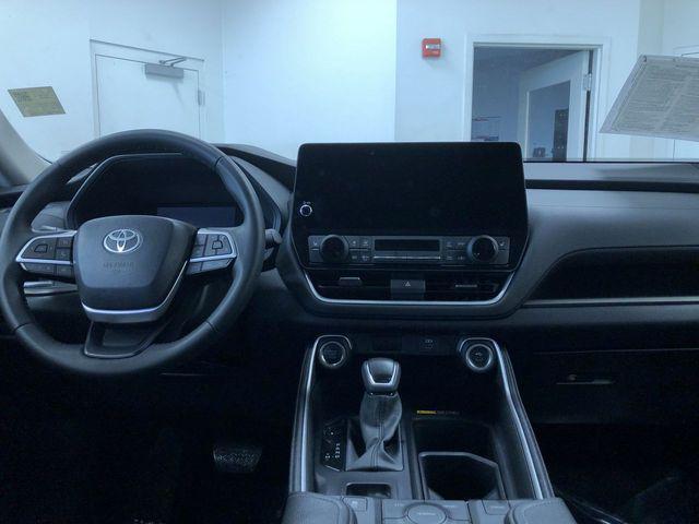 used 2025 Toyota Grand Highlander car, priced at $42,995