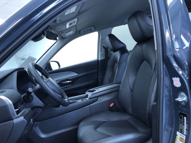 used 2025 Toyota Grand Highlander car, priced at $42,995