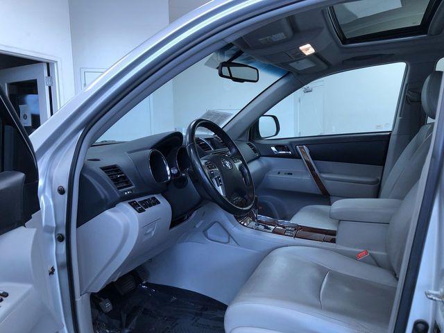 used 2013 Toyota Highlander car, priced at $10,394