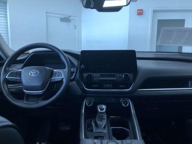 used 2025 Toyota Grand Highlander car, priced at $41,988