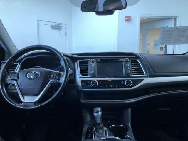 used 2017 Toyota Highlander car, priced at $13,394