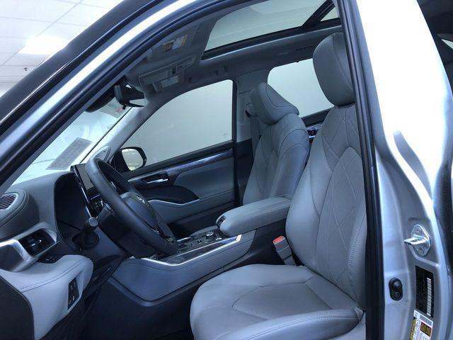 used 2024 Toyota Highlander car, priced at $48,977