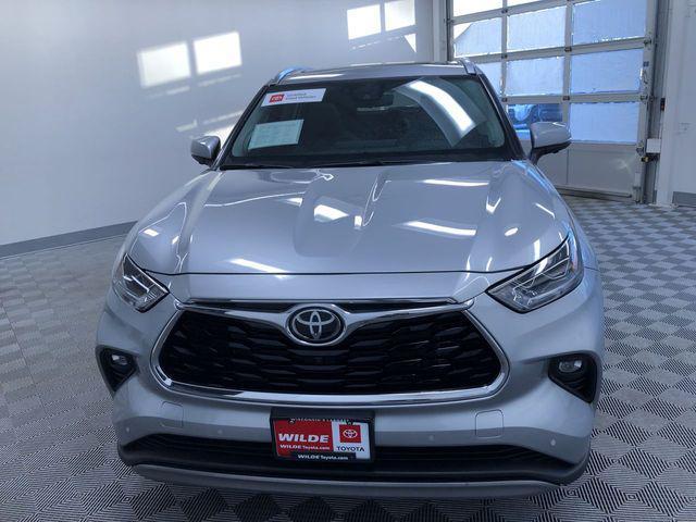 used 2024 Toyota Highlander car, priced at $48,977