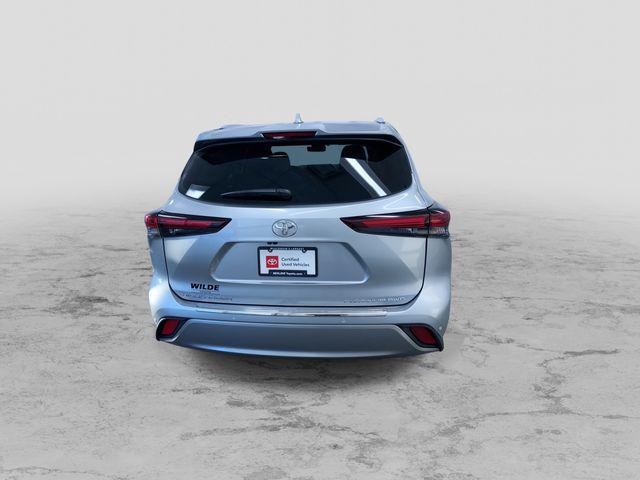 used 2024 Toyota Highlander car, priced at $48,977