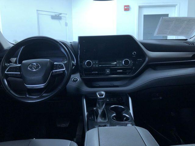 used 2023 Toyota Highlander car, priced at $36,988