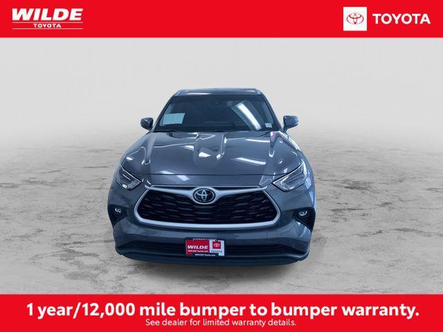 used 2023 Toyota Highlander car, priced at $36,988