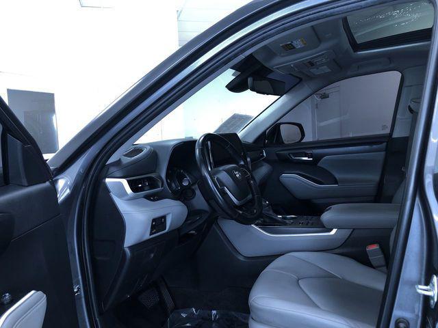 used 2023 Toyota Highlander car, priced at $36,988