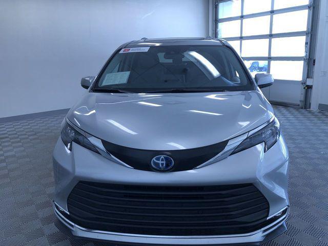 used 2024 Toyota Sienna car, priced at $37,988