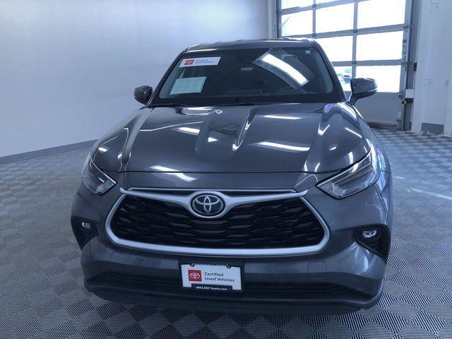 used 2024 Toyota Highlander car, priced at $29,888