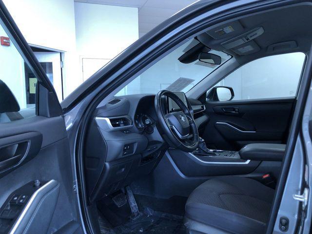 used 2024 Toyota Highlander car, priced at $29,888