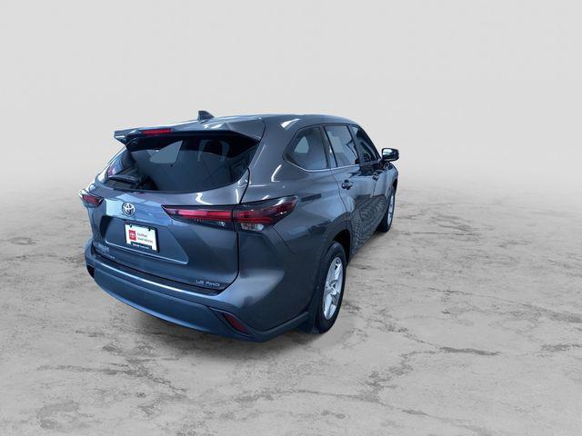 used 2024 Toyota Highlander car, priced at $29,888