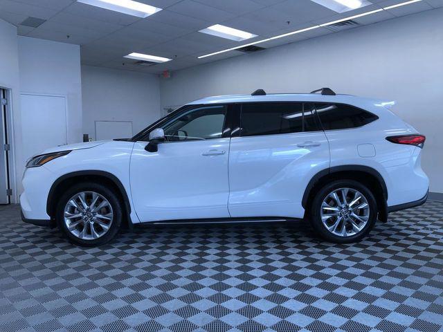 used 2022 Toyota Highlander car, priced at $35,995