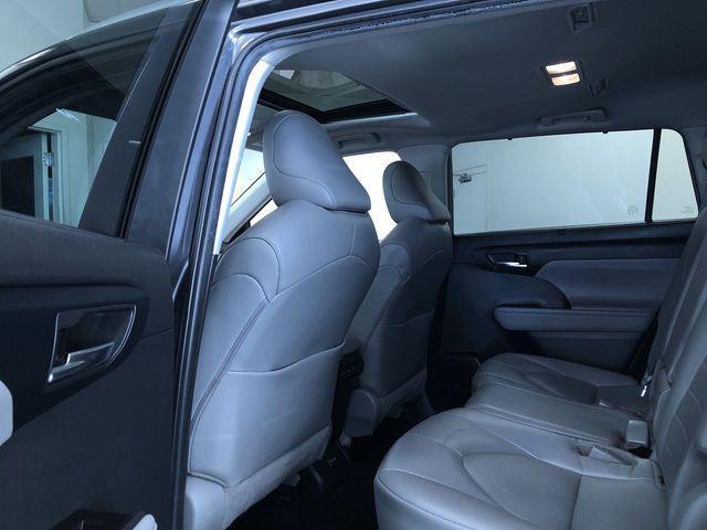 used 2022 Toyota Highlander car, priced at $34,966