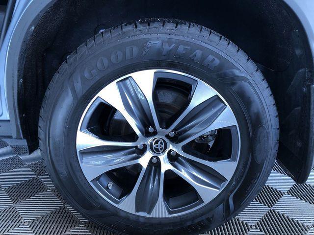 used 2022 Toyota Highlander car, priced at $34,988