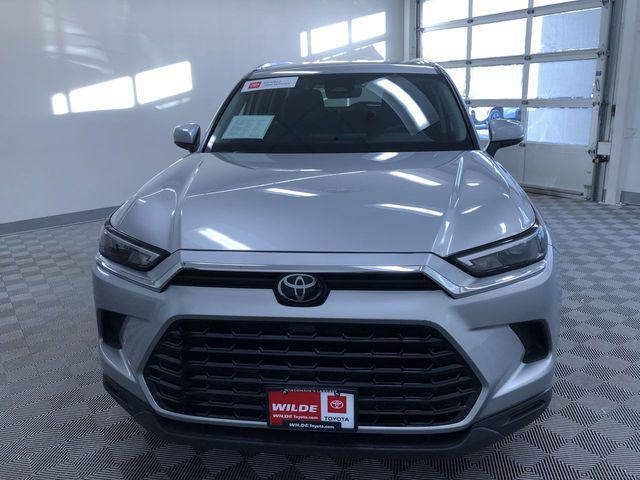 used 2025 Toyota Grand Highlander car, priced at $41,977