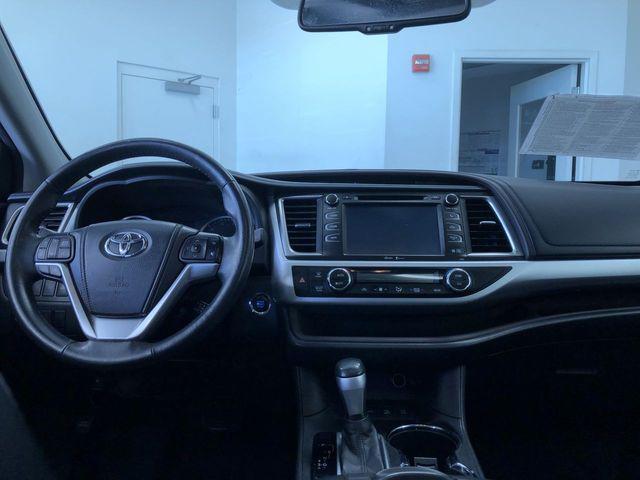 used 2015 Toyota Highlander car, priced at $17,995