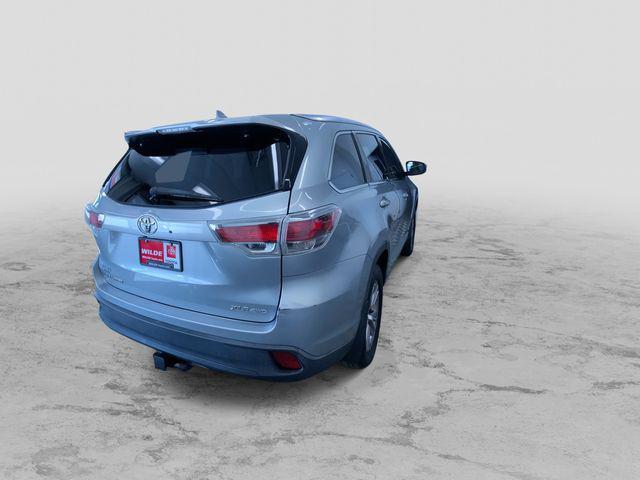 used 2015 Toyota Highlander car, priced at $17,995