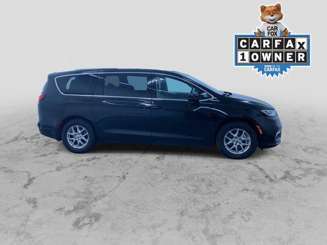 used 2024 Chrysler Pacifica car, priced at $30,994