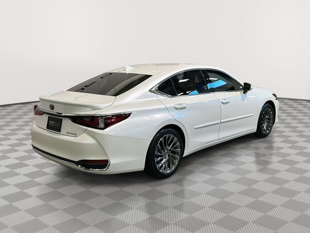 used 2024 Lexus ES 300h car, priced at $48,000