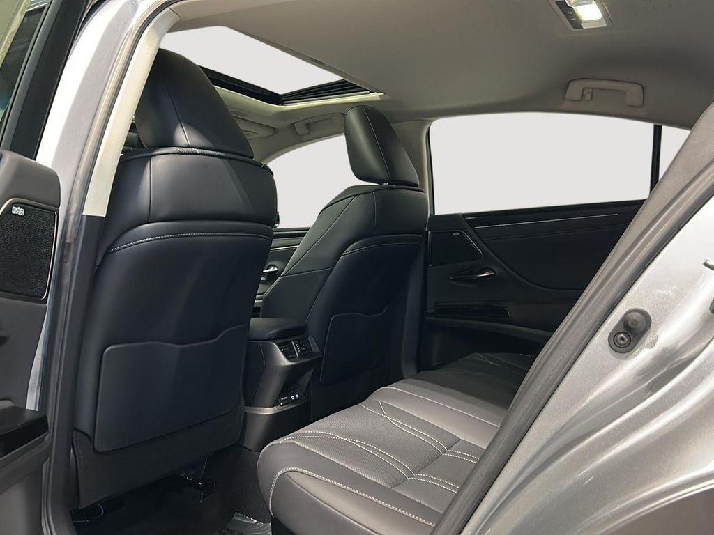 used 2025 Lexus ES 300h car, priced at $49,000