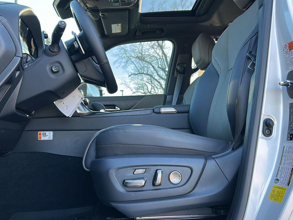 new 2025 Lexus LX 700h car, priced at $115,530