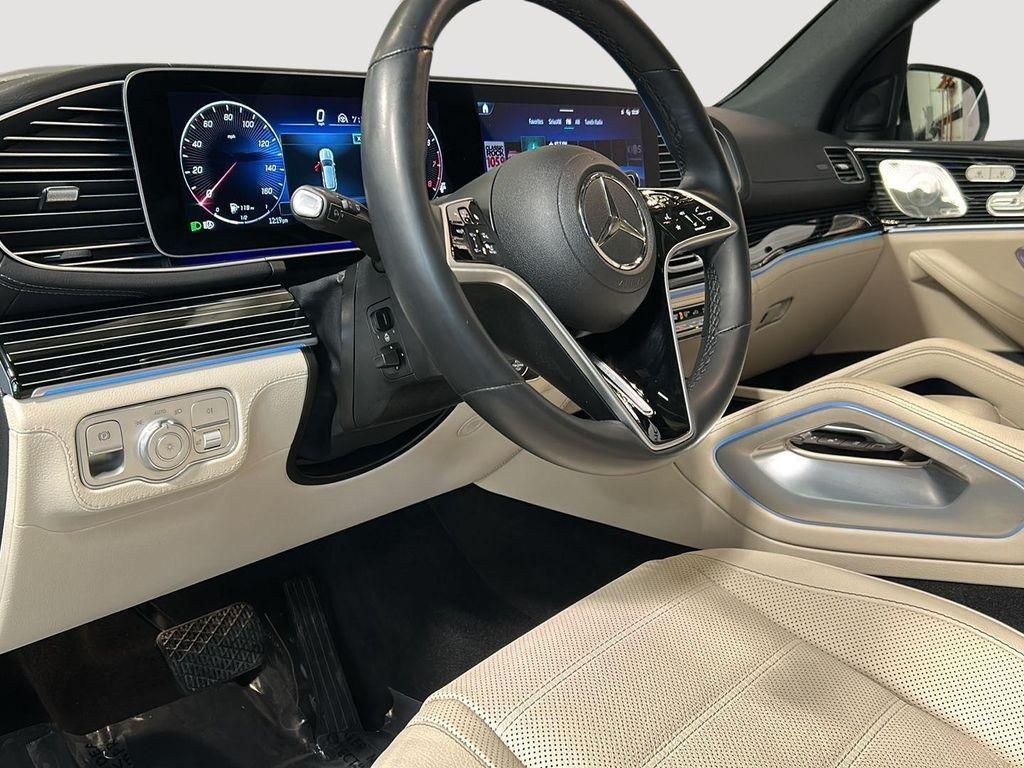 used 2025 Mercedes-Benz GLE 580 car, priced at $75,000