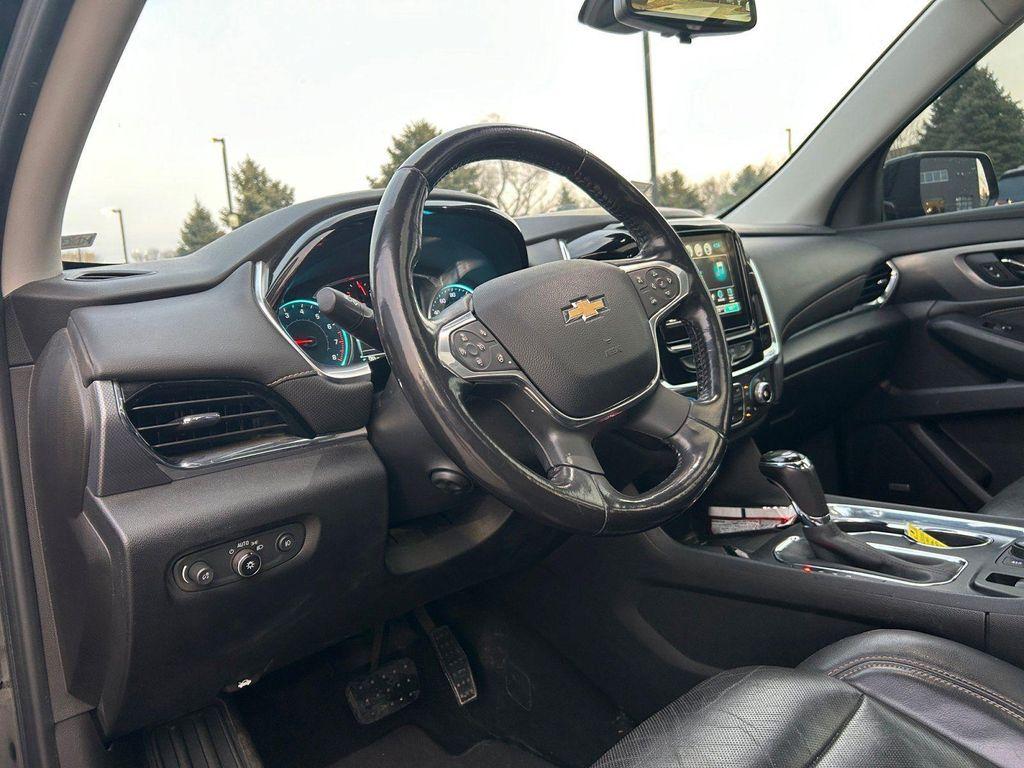 used 2018 Chevrolet Traverse car, priced at $21,001