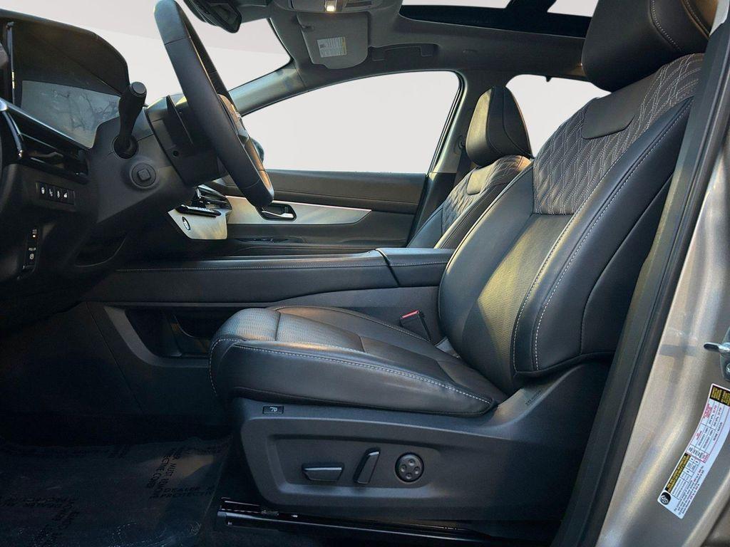 used 2025 Nissan Murano car, priced at $37,400