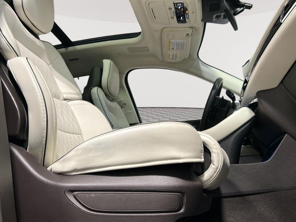 used 2022 Lincoln Aviator car, priced at $51,000
