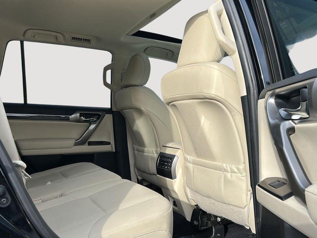 used 2022 Lexus GX 460 car, priced at $44,400
